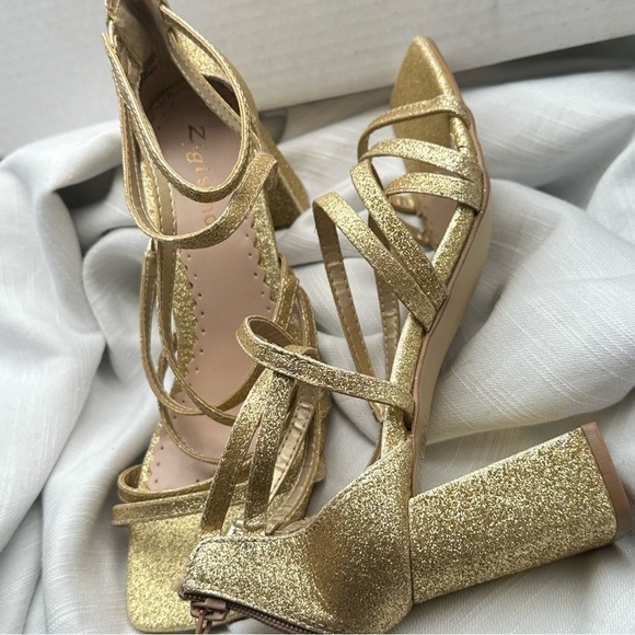 Gold Strappy Block Heel Sandals women size 8 sparkly zipper back 3’ heels party - Picture 6 of 15